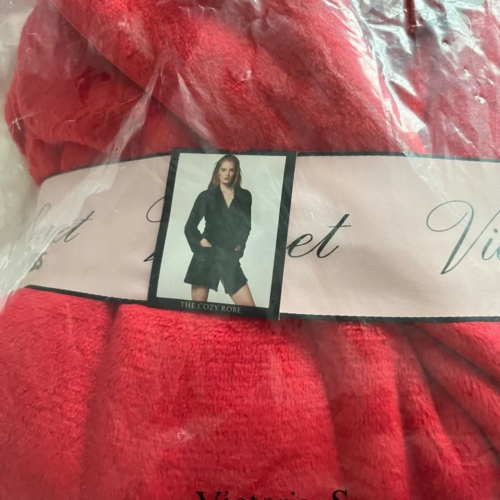 Victoria’s Secret Bright Cherry Red Plush Short Robe